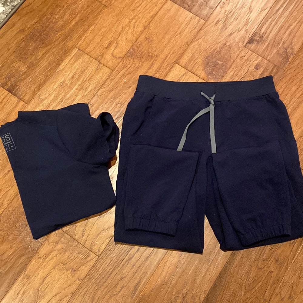 Figs scrub top and jogger pants set